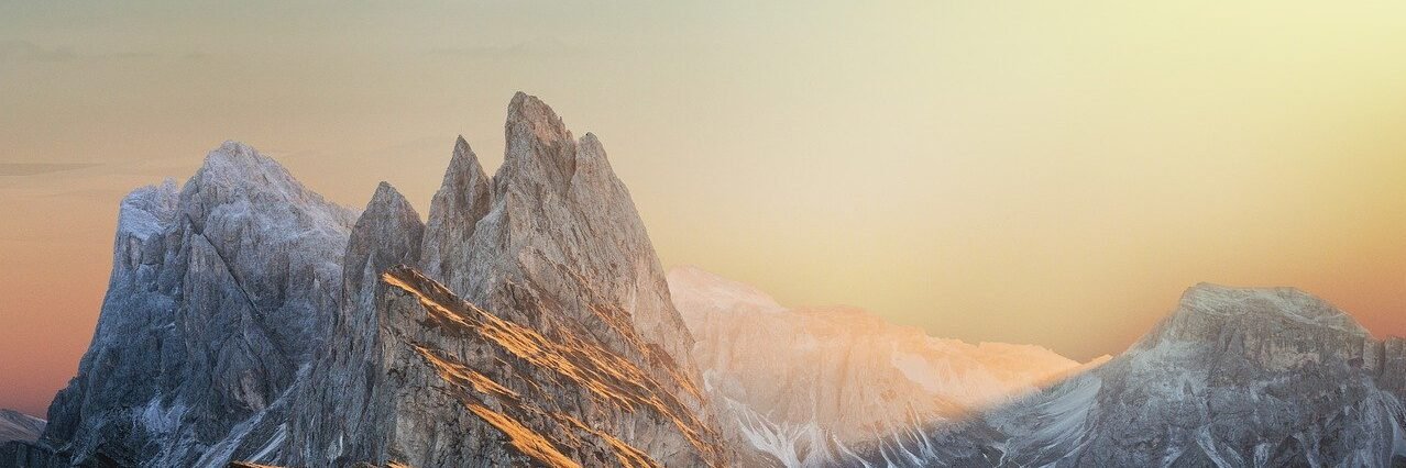 cropped landscape mountains sky 4843193 1.jpg