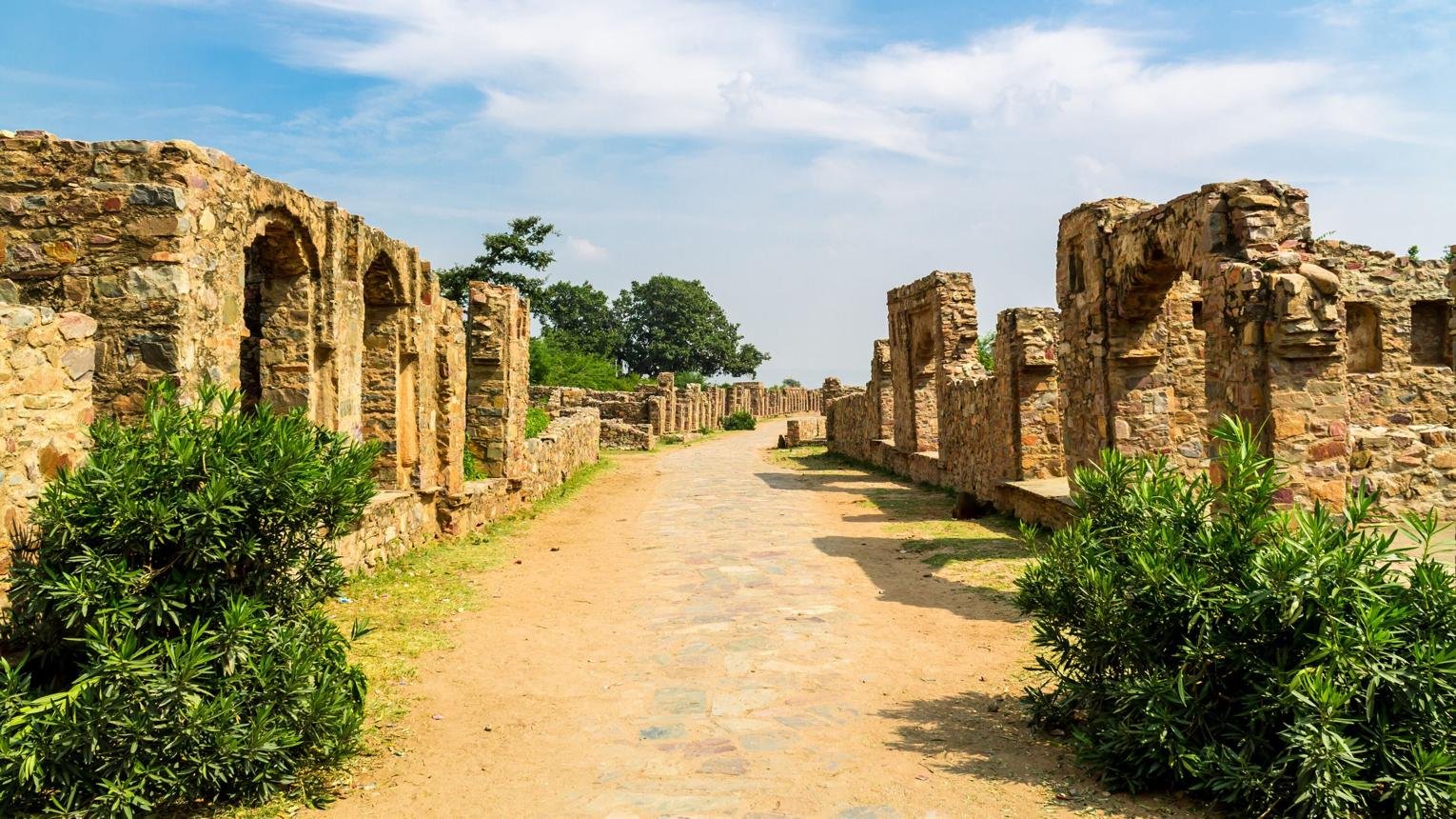👻 Bhangarh Fort Ghost Story: The Mysterious Legend of Rajasthan