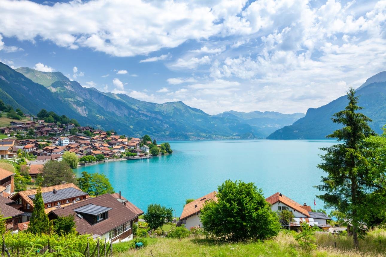 🇨🇭 Switzerland – The Amazing Country of Alps, Lakes, Chocolate and Beautiful Villages