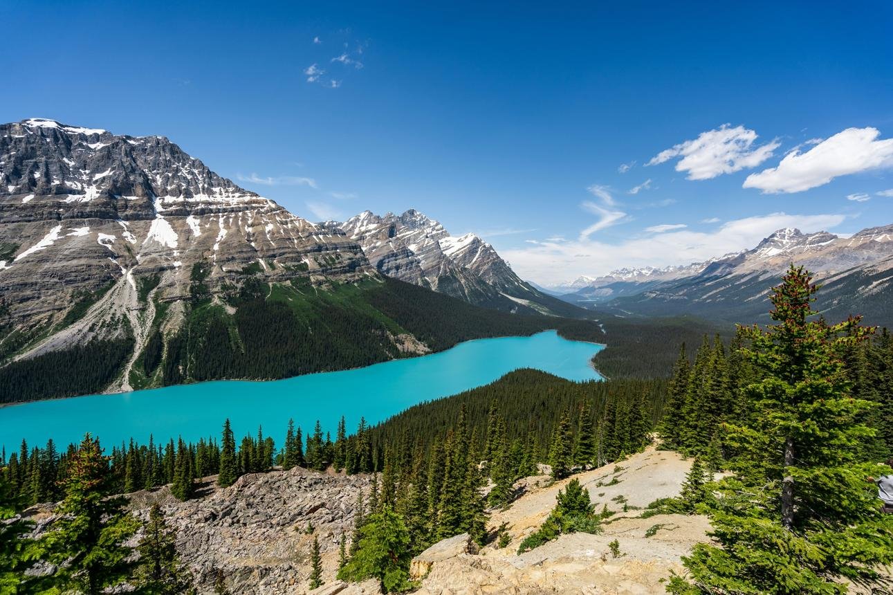 🇨🇦 Canada – The Amazing Country of Rocky Mountains, Lakes, Wildlife and Northern Lights