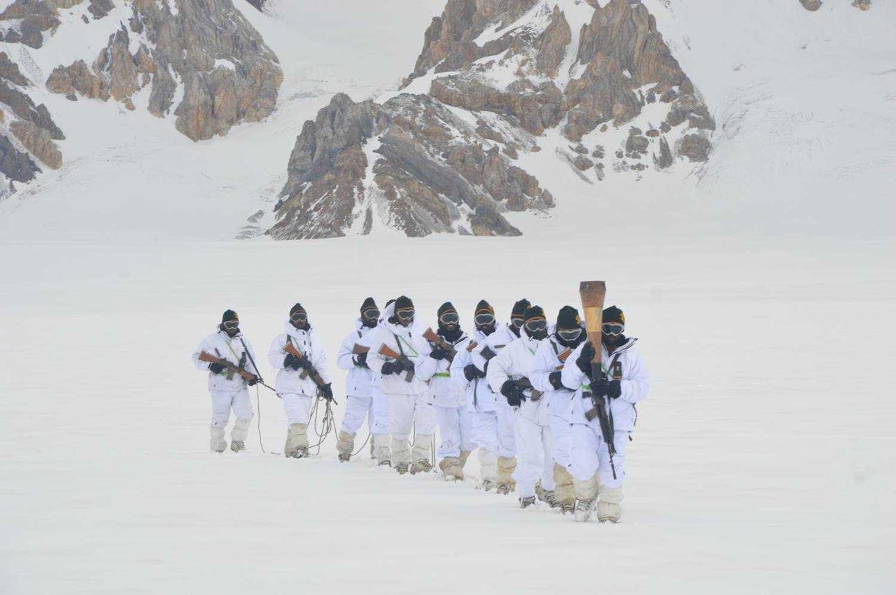 ๐ฎ๐ณ Siachen Glacier: The Worldโs Highest Battlefield and the Story of Indiaโs Extraordinary Military Front